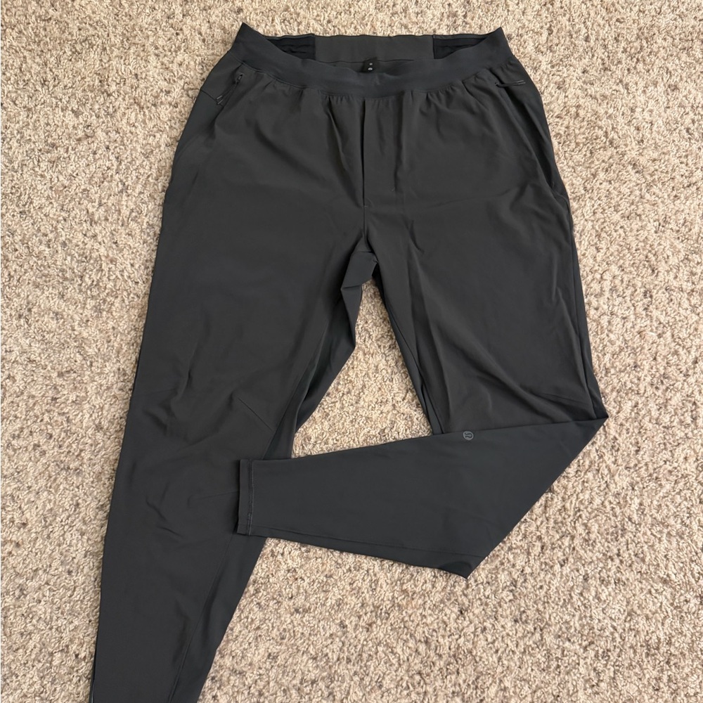 Lululemon Surge Hybrid Pant Jogger Tapered 29" Inseam Graphite Grey Men’s Size M
